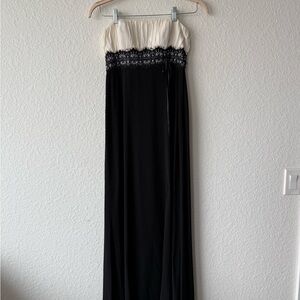 Stunning vintage BCBG evening gown